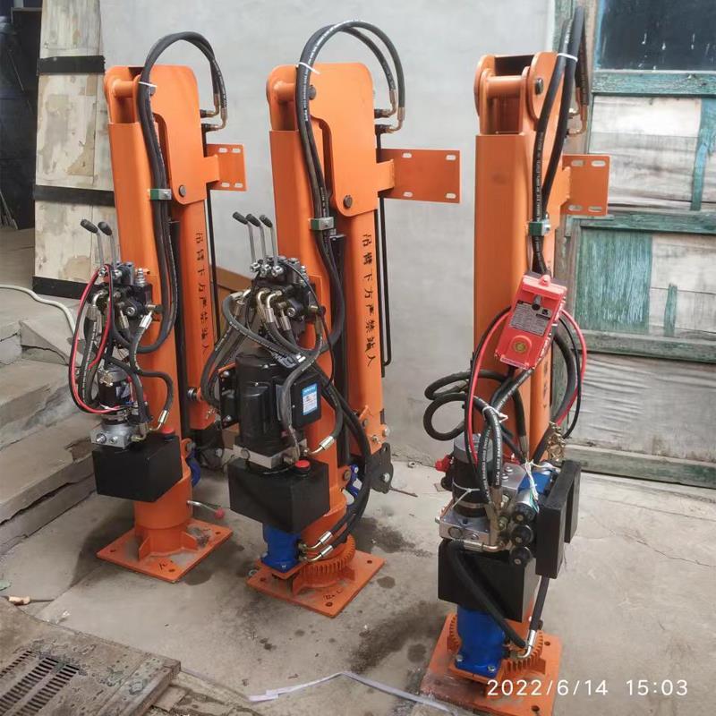 镶黄旗重汽蓝牌随车吊 3.2吨 国六动力强 液压驱动 农用自卸起重机